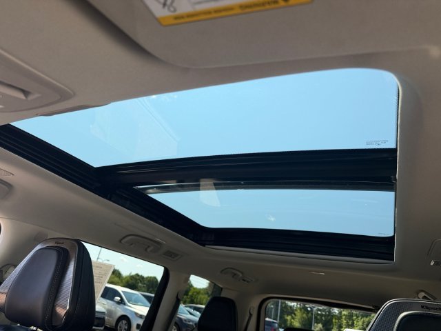 Used 2025 Silver INFINITI SENSORY image 26