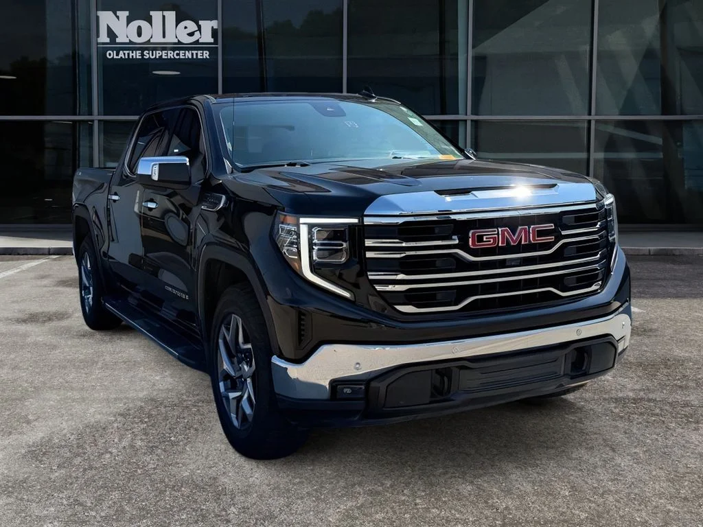 Used 2022 GMC Sierra 1500 SLT with VIN 1GTUUDED9NZ534710 for sale in Kansas City