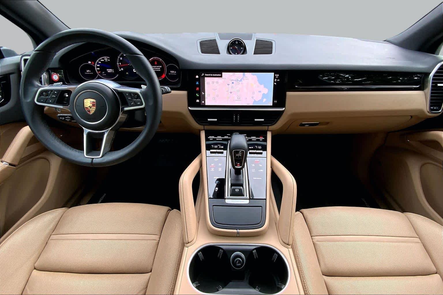 Used 2023  Porsche  image 16