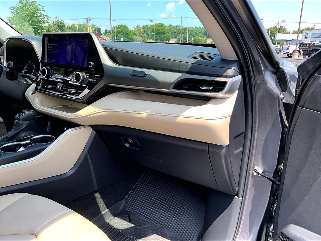 Used 2024 Gray Toyota XLE image 13