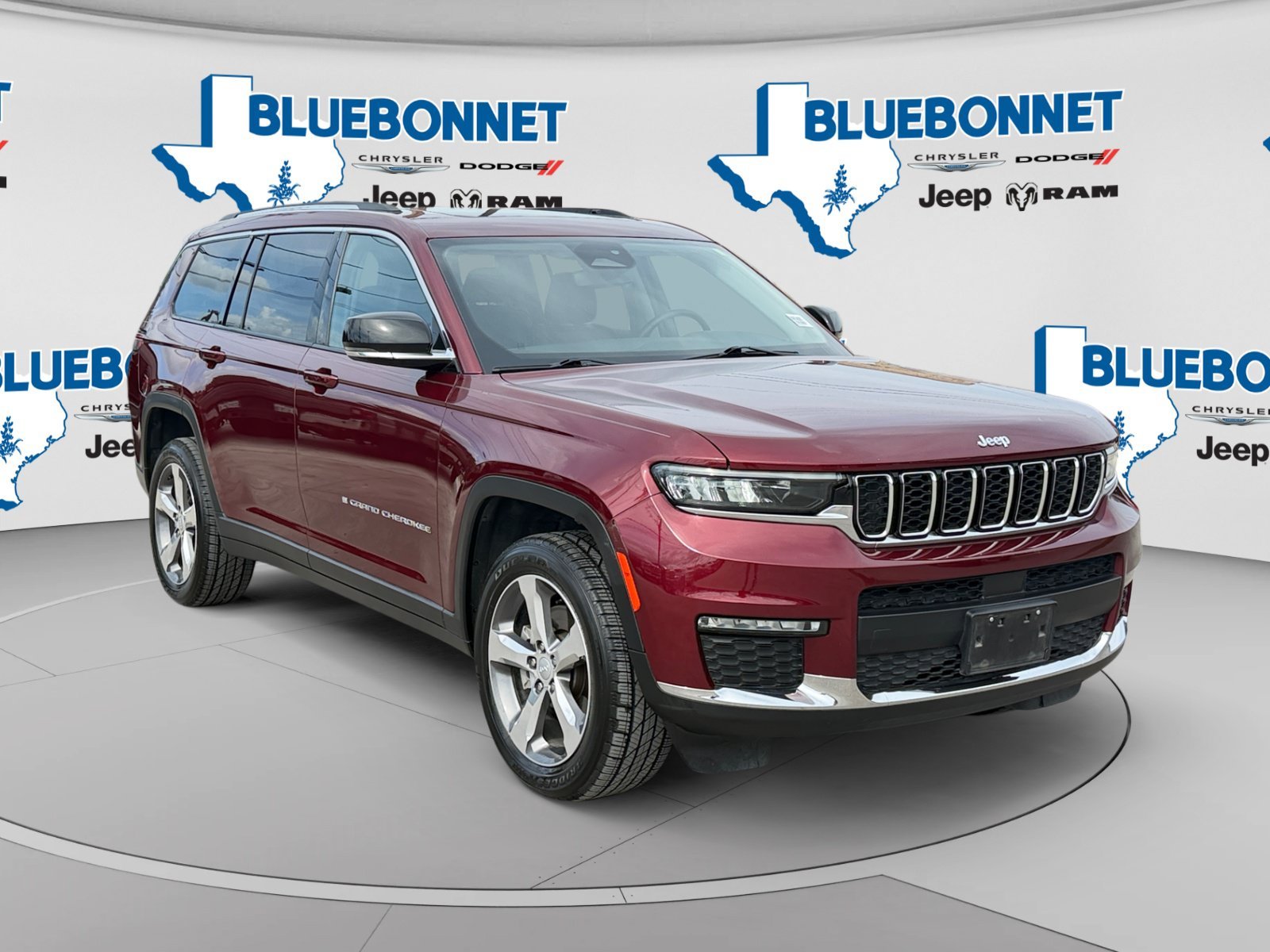 Certified Used 2022 Velvet Red Pearlcoat Jeep Limited image 3