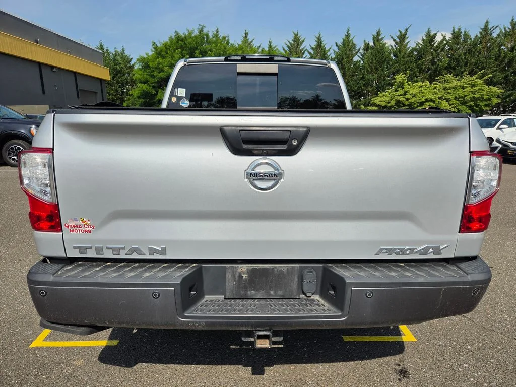Used 2017 Silver Nissan PRO-4X image 6