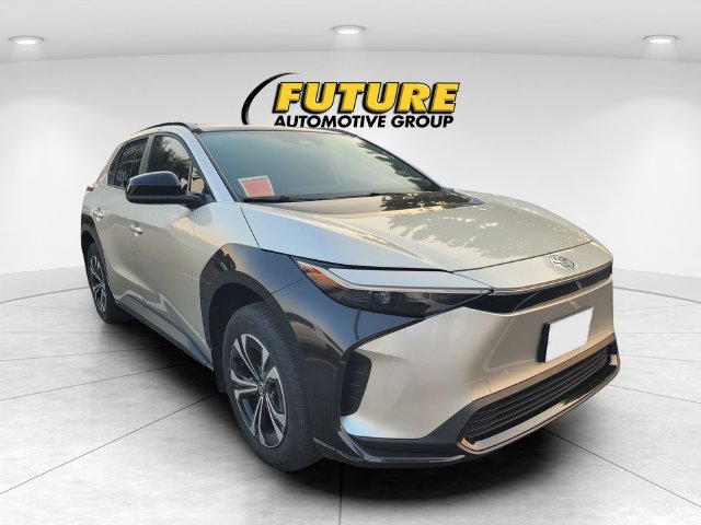 Used 2024 Silver Toyota XLE image 1