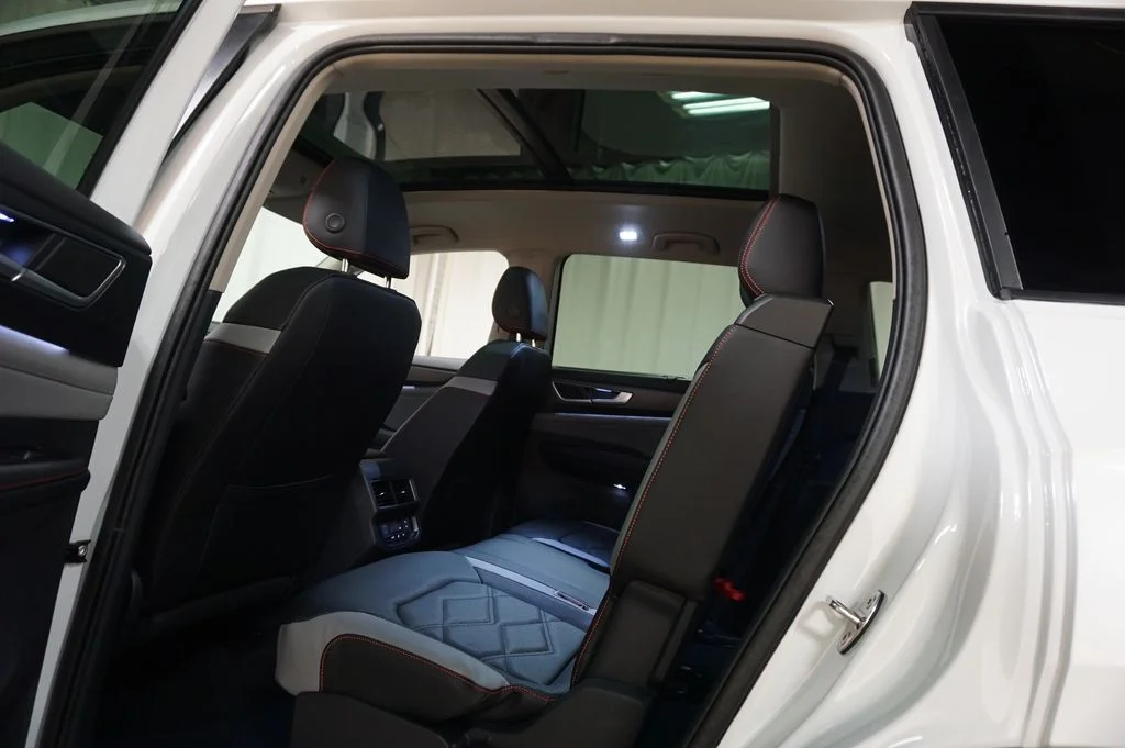 New 2026 Opal White Volkswagen 2.0T Peak Edition image 31