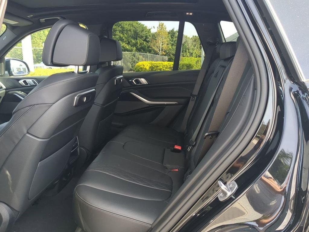 2026 BMW X5 50e - Photo 14