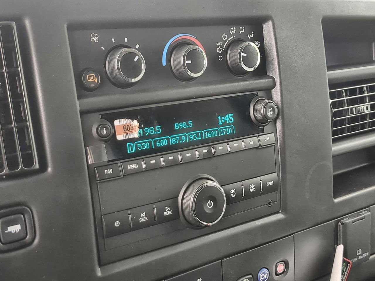 2025 Chevrolet Express Cargo Work Van - Photo 13