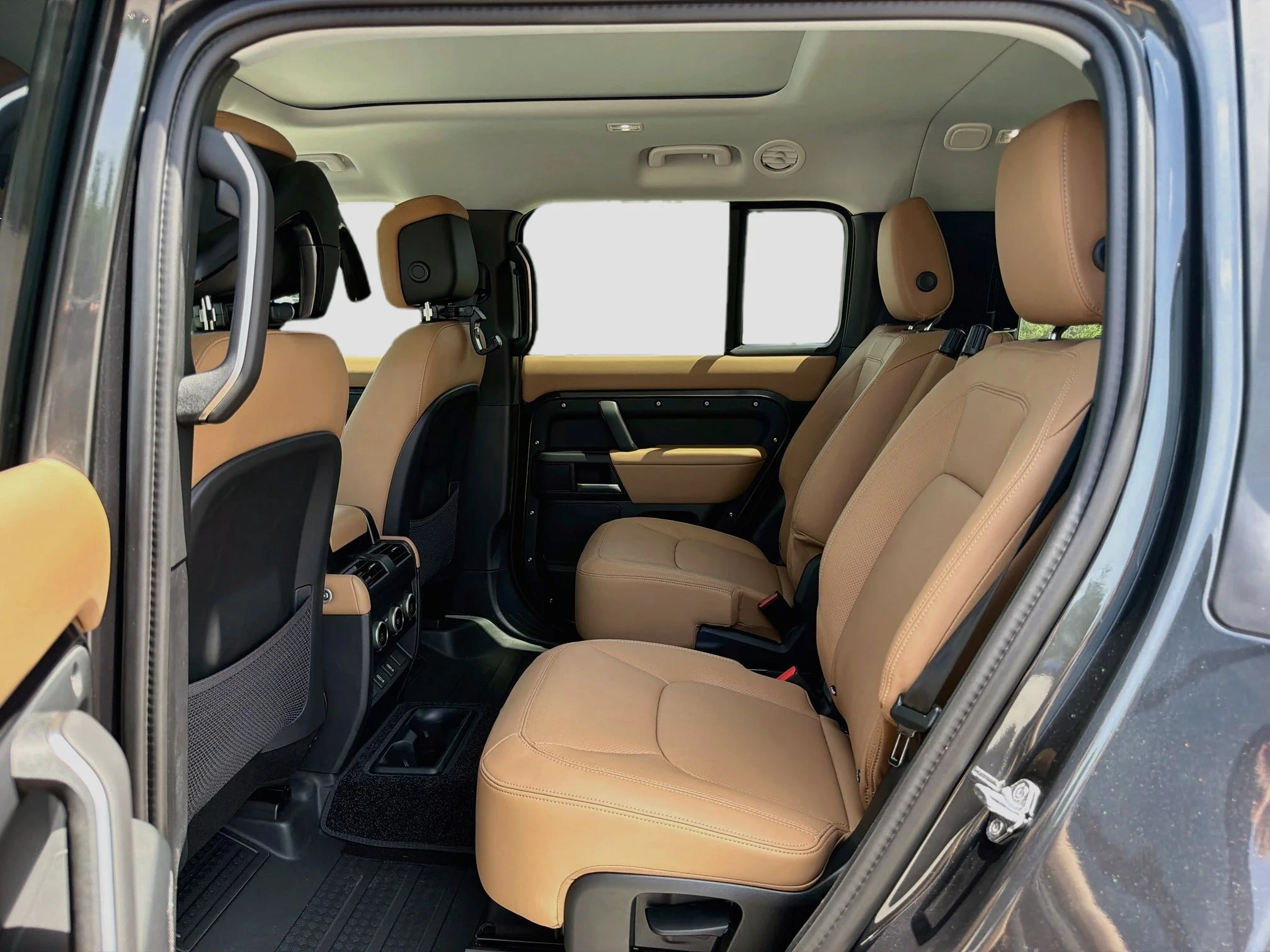 New 2026 Carpathian Grey Land Rover S image 22