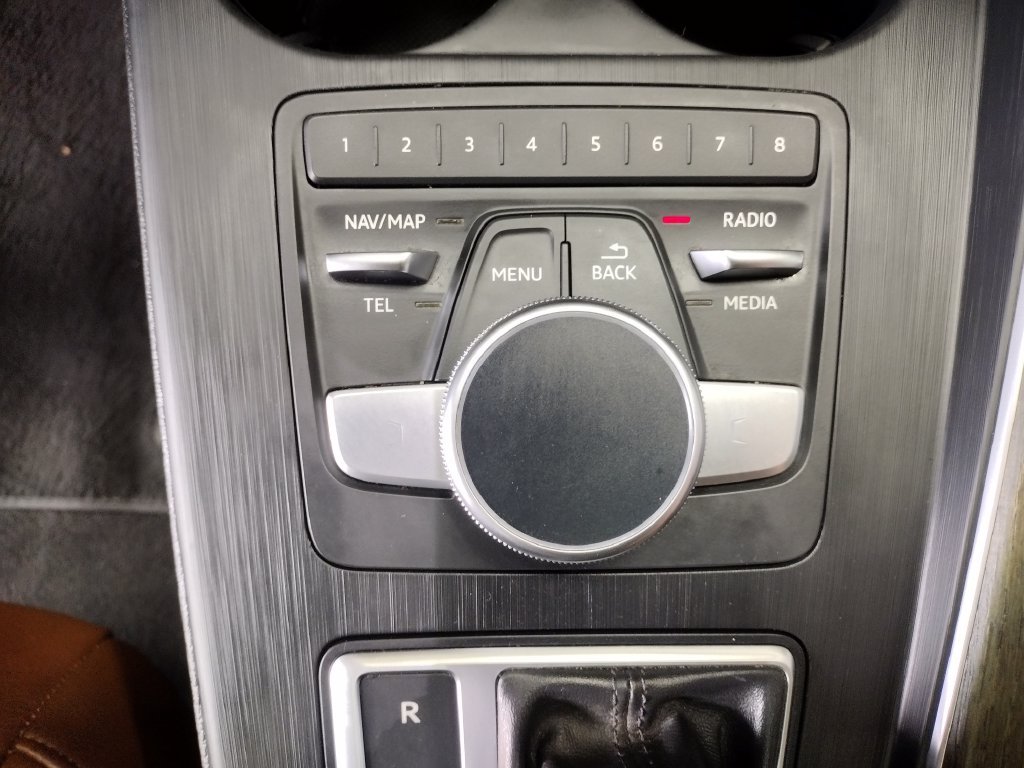 Used 2018 White Audi 2.0T image 30