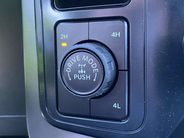 New 2026 Carbonized Gray Metallic Ford XLT image 14