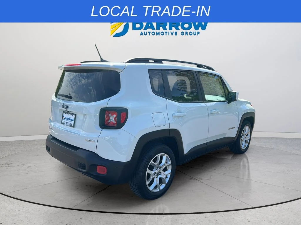 Used 2016 White Jeep Latitude image 5