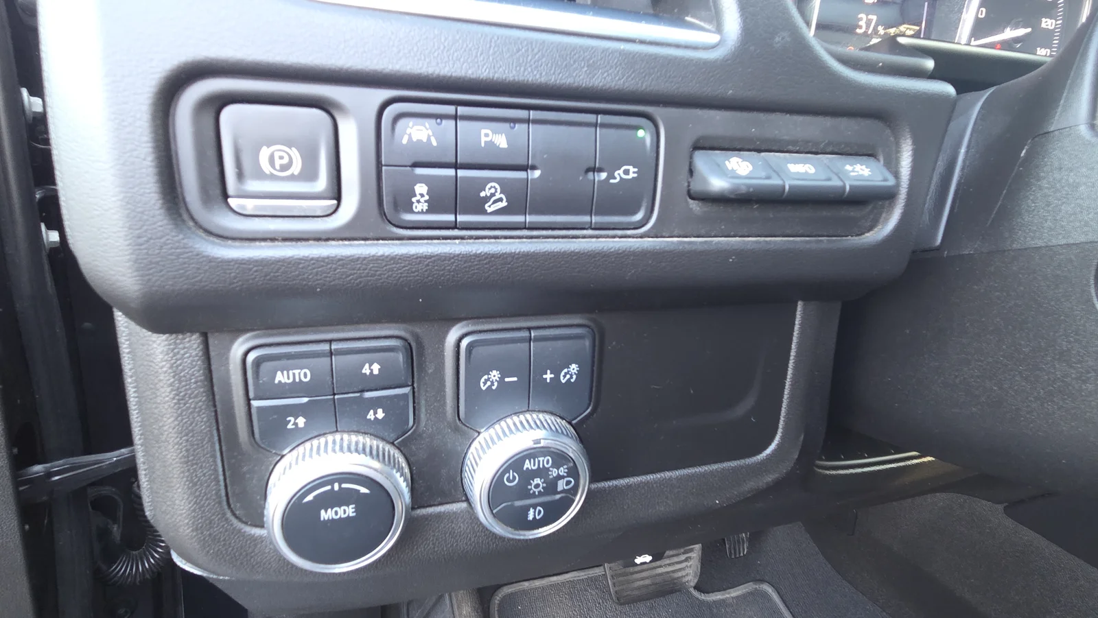 Used 2021 Black GMC AT4 image 35