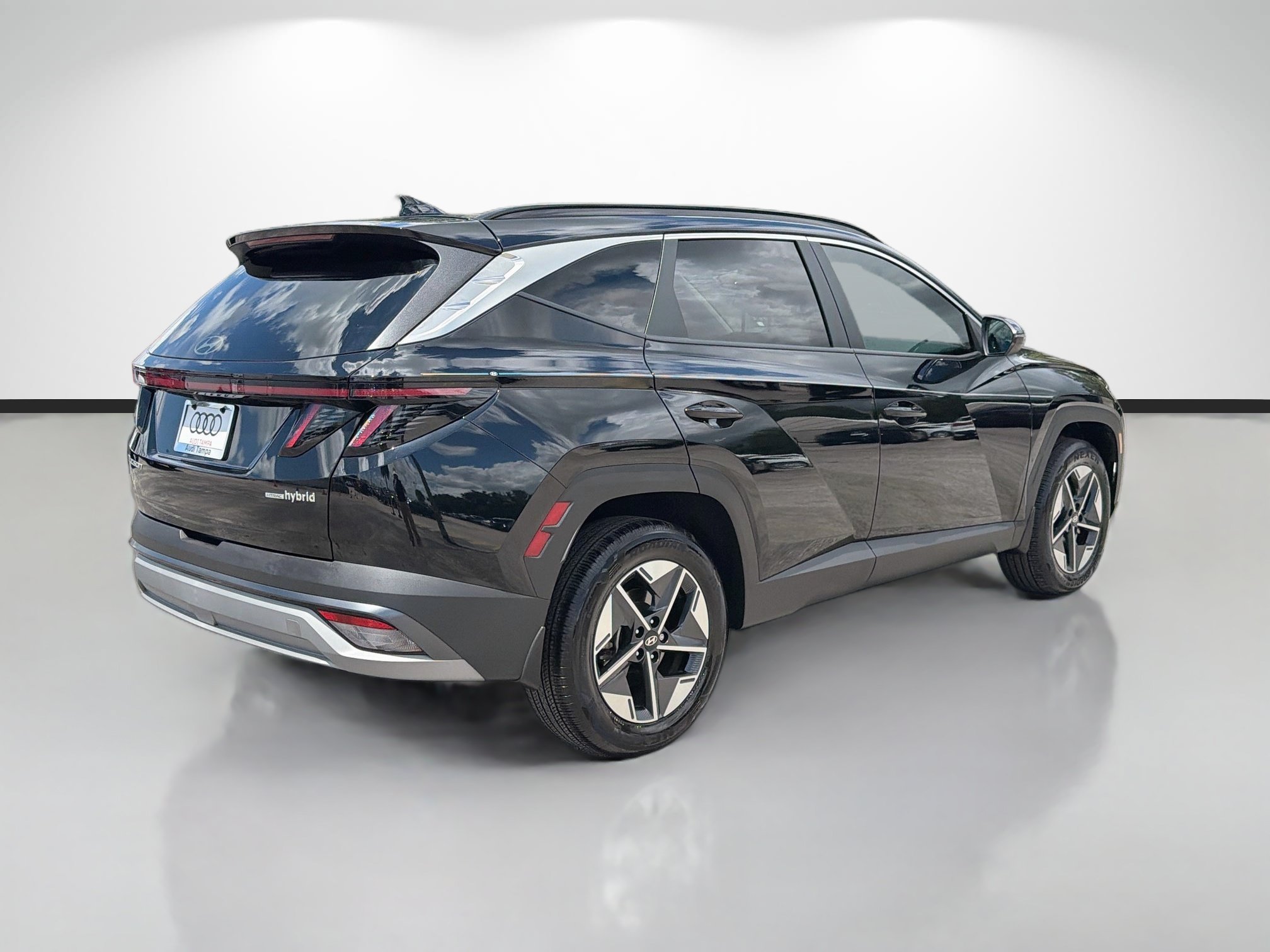 Used 2025 Ash Black Hyundai SEL Convenience image 3