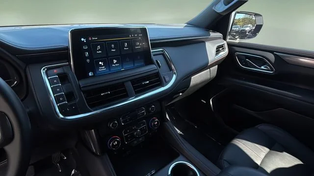 Used 2024 Summit White Chevrolet RST image 25