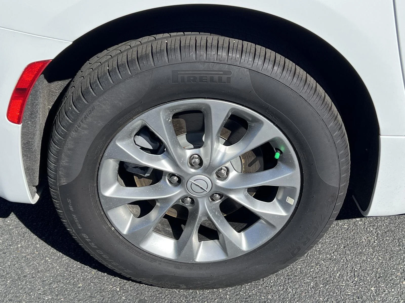 2026 Chrysler Pacifica Limited - Photo 12