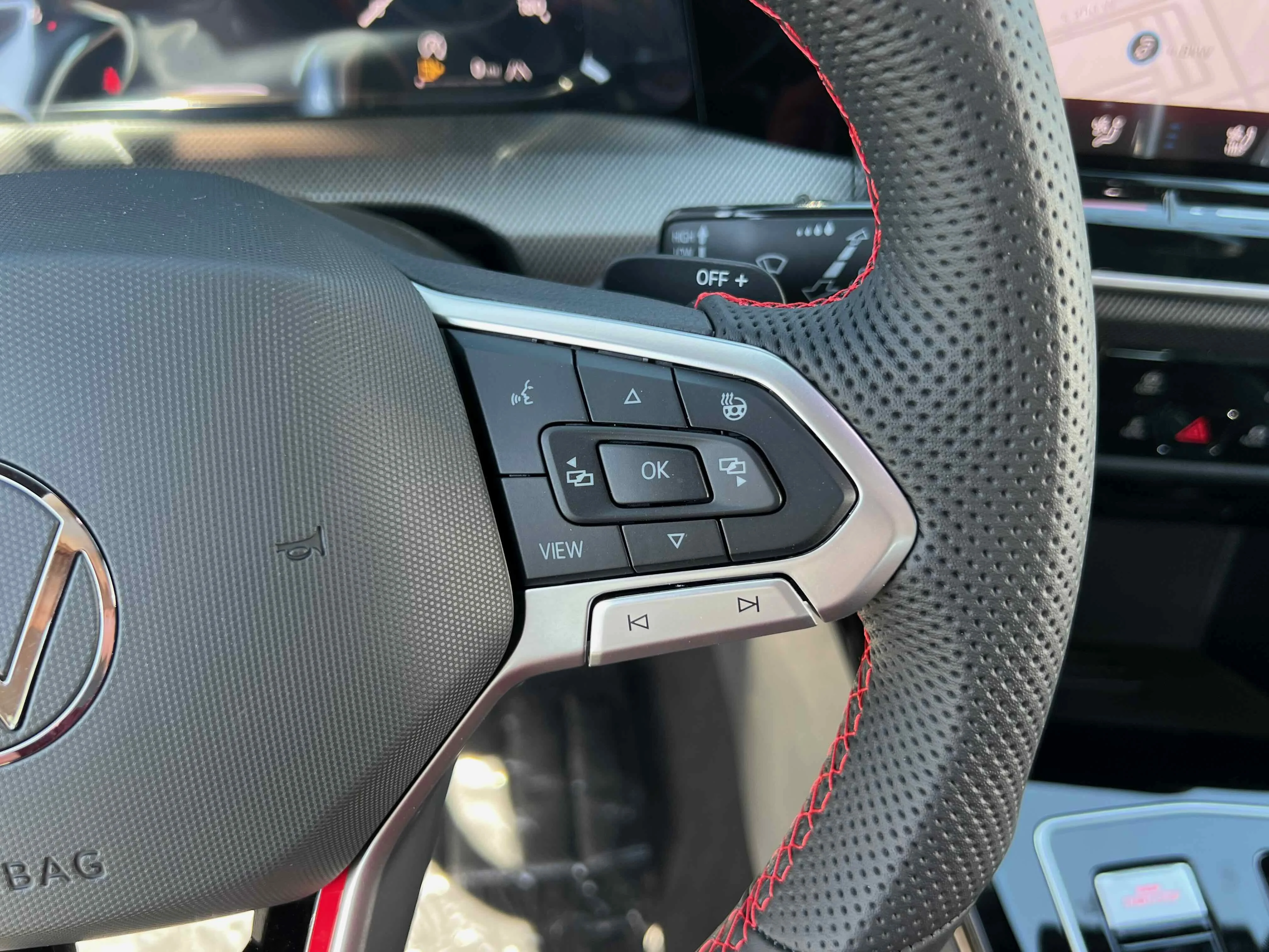 New 2025 Black Volkswagen SE image 33