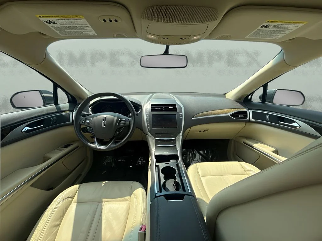 Used 2015  Lincoln Base image 7