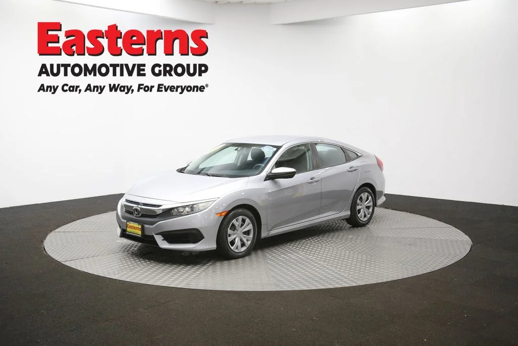 Used 2018 Silver Honda LX image 51