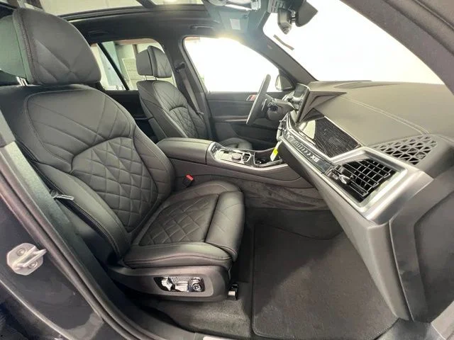 New 2026 Dravit Grey Metallic BMW sDrive40i image 38