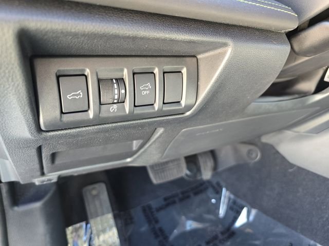 Used 2025 Silver Subaru Onyx Edition image 29