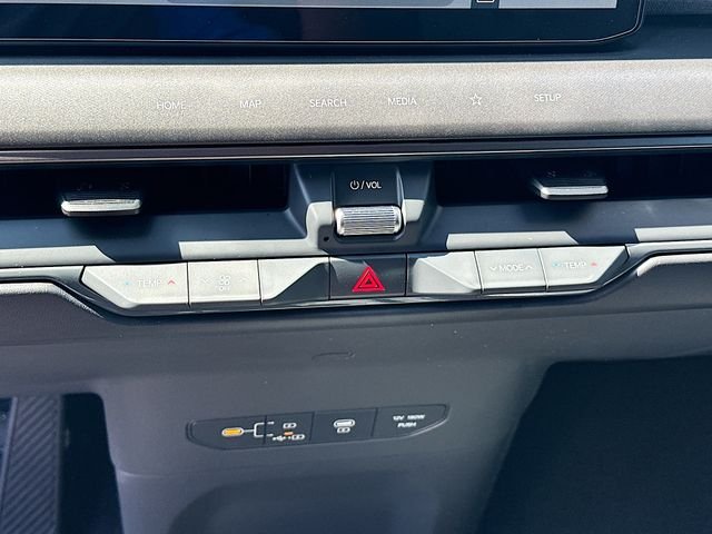 Certified Used 2026 Ebony Black Kia Wind image 16