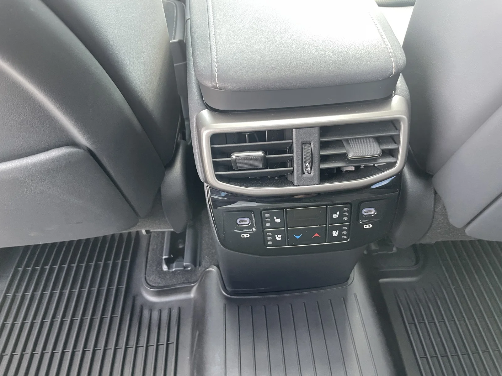 Used 2025 Iridium Lexus Luxury image 15