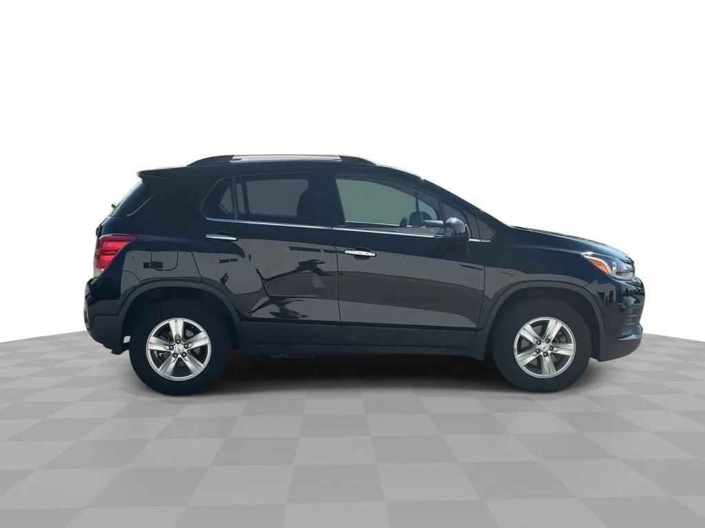 Used 2019 Black Chevrolet LT image 9