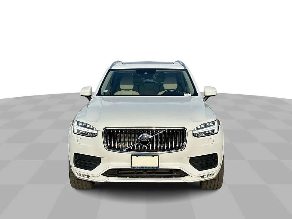 Used 2021 White Volvo T5 Momentum image 18