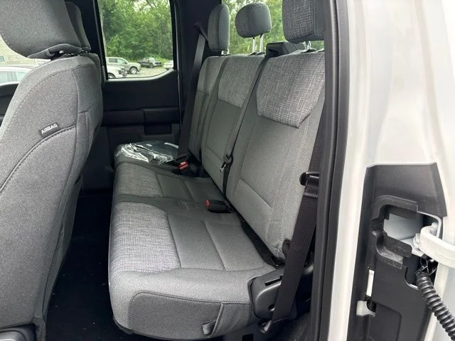 New 2026 Oxford White Ford F-450® XLT image 21
