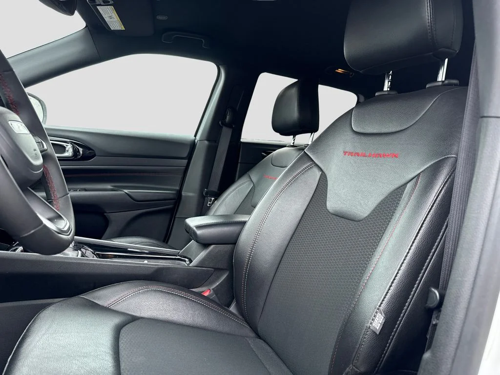 2025 Jeep Compass Trailhawk - Photo 9
