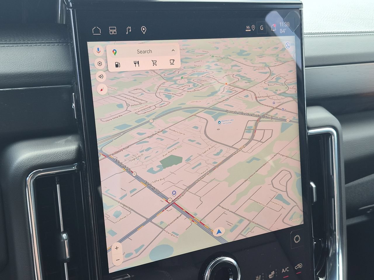 2026 GMC Yukon Denali - Photo 14