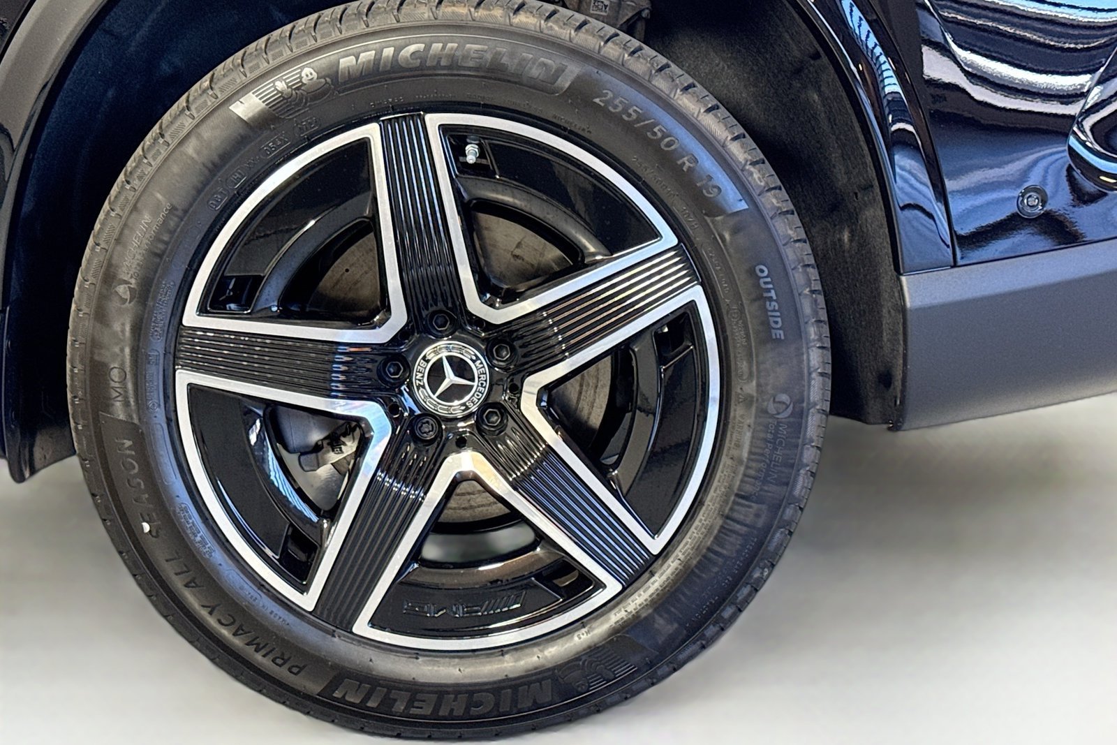 New 2026 Black Mercedes-Benz GLC 300 image 29