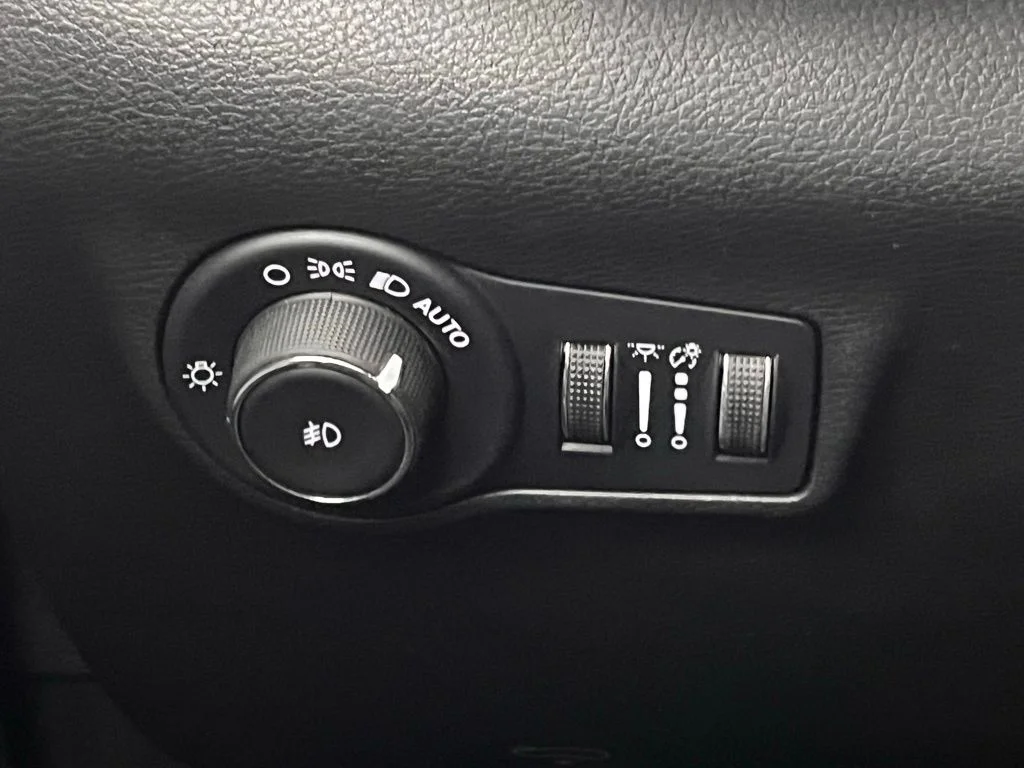 Used 2022 Gray Jeep Trailhawk image 24