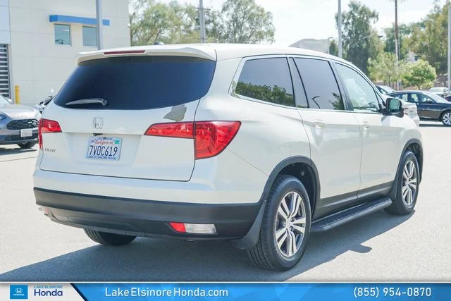 Used 2017 White Diamond Pearl Honda EX-L image 9