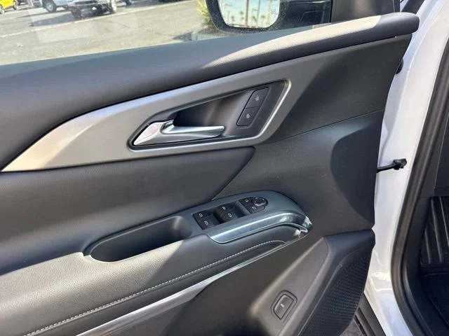New 2027 White Chevrolet LT image 12