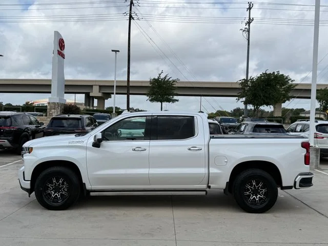 Used 2022 Beige Chevrolet High Country image 7
