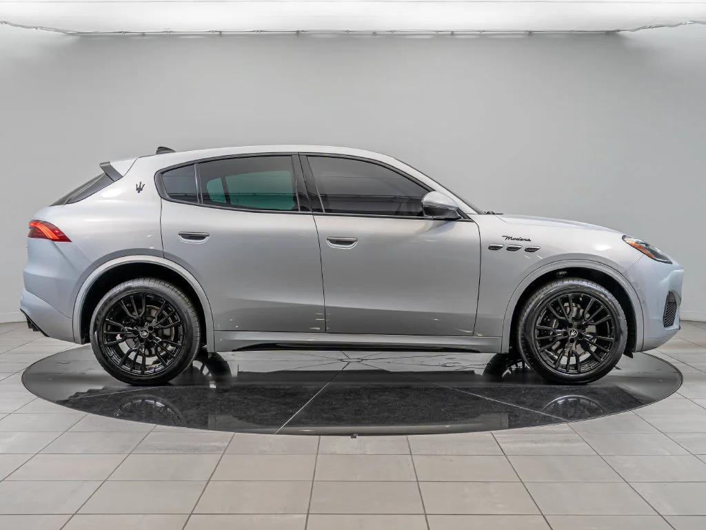 Used 2024 Bianco Astro Metallic Maserati Modena image 11