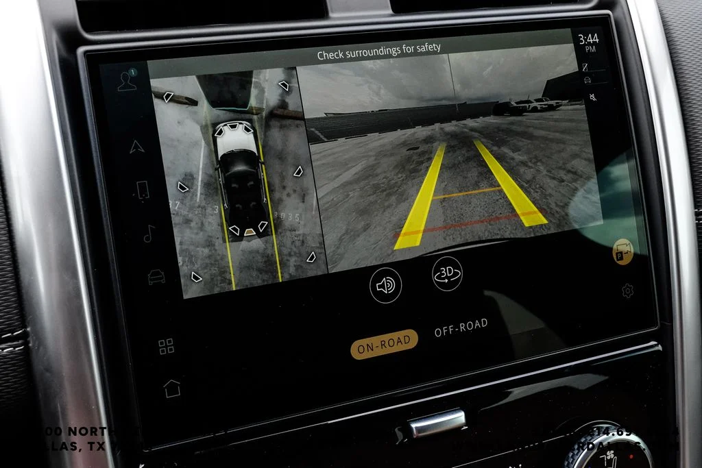 New 2026 Fuji White Land Rover Dynamic SE image 25