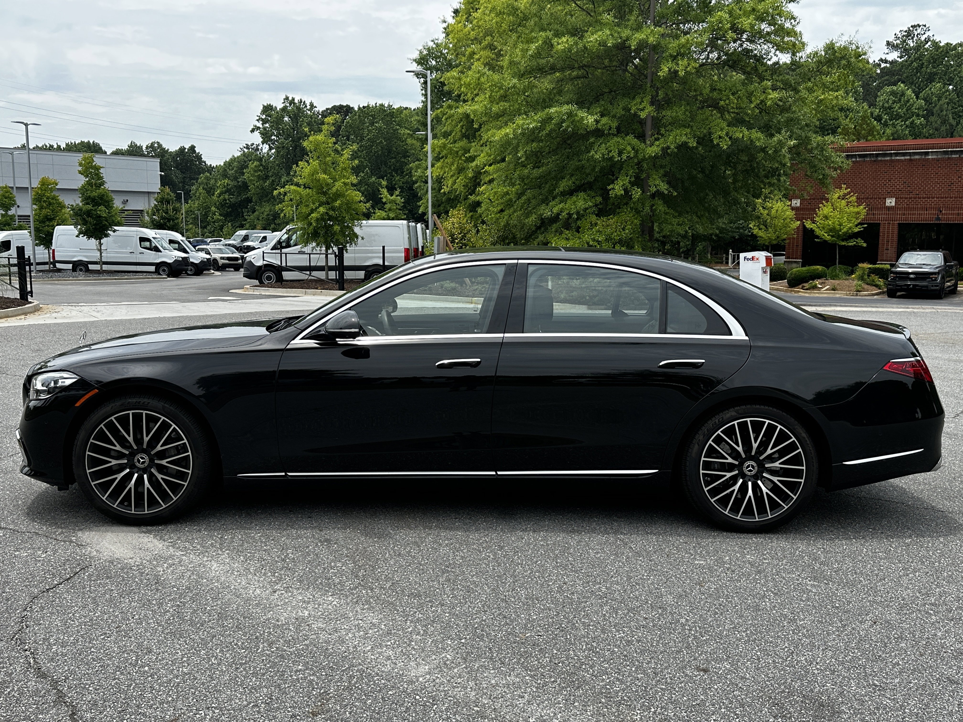 Certified Used 2025 Black Mercedes-Benz S 580 image 5