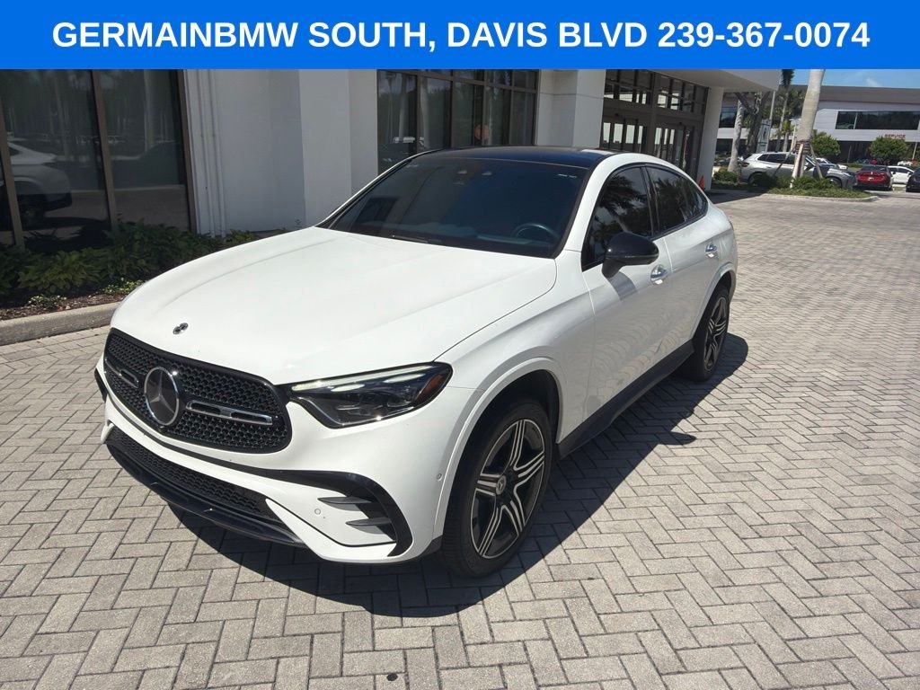 Used 2024  Mercedes-Benz GLC 300 Coupe image 1