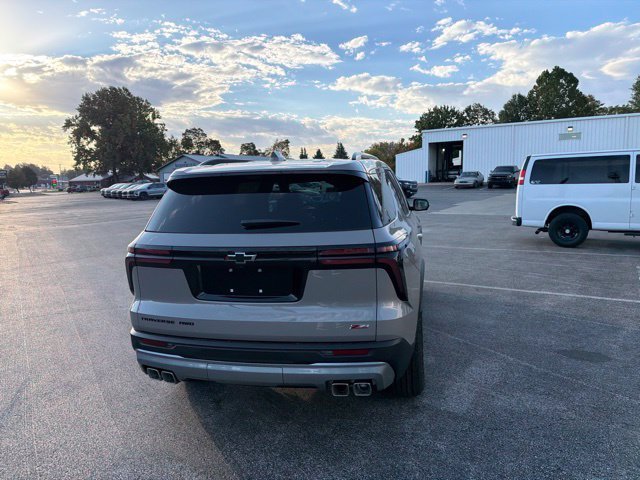 2027 Chevrolet Traverse Z71 - Photo 10