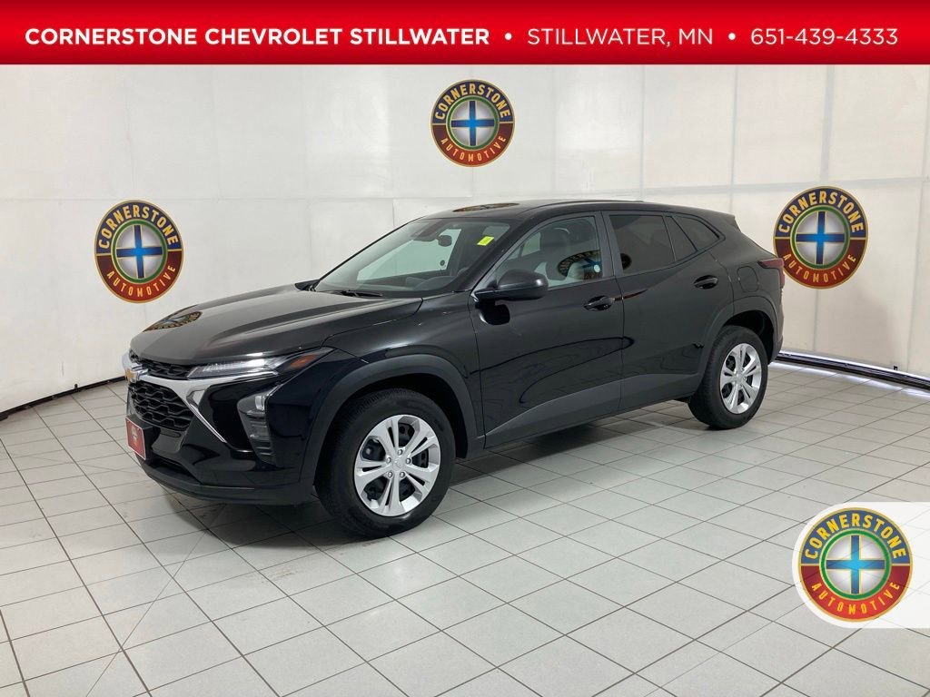 2025 Chevrolet Trax LS's photo