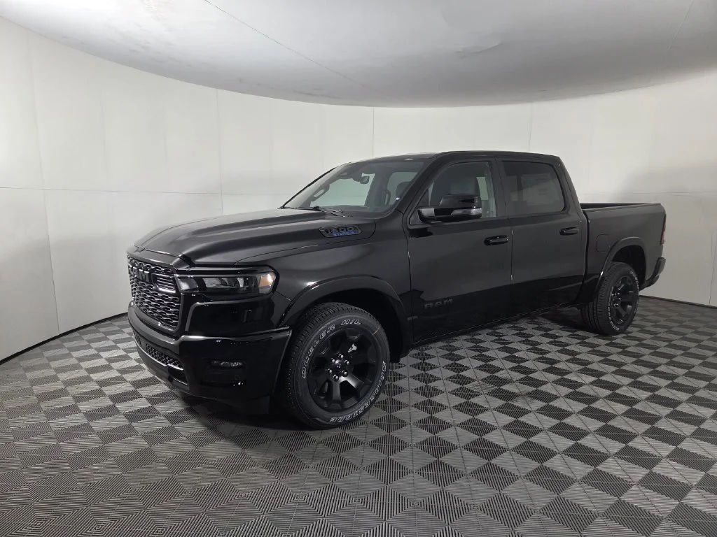 New 2027 Diamond Black Crystal Pearl-Coat Exterior Paint RAM Big Horn image 4