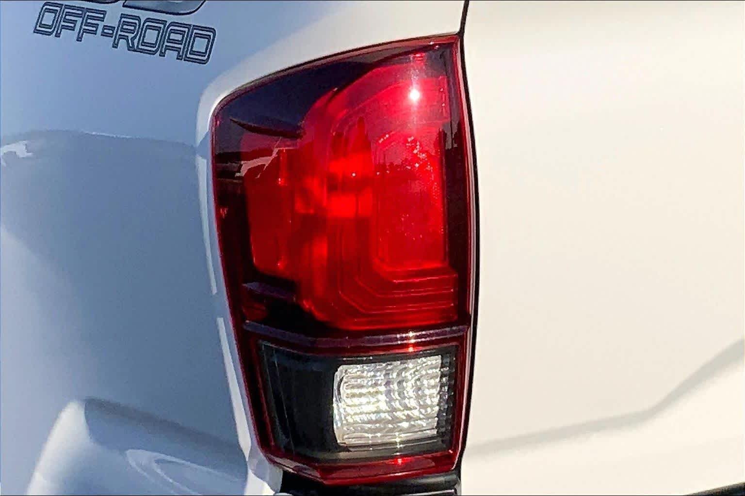 Used 2019 Super White Toyota SR image 29