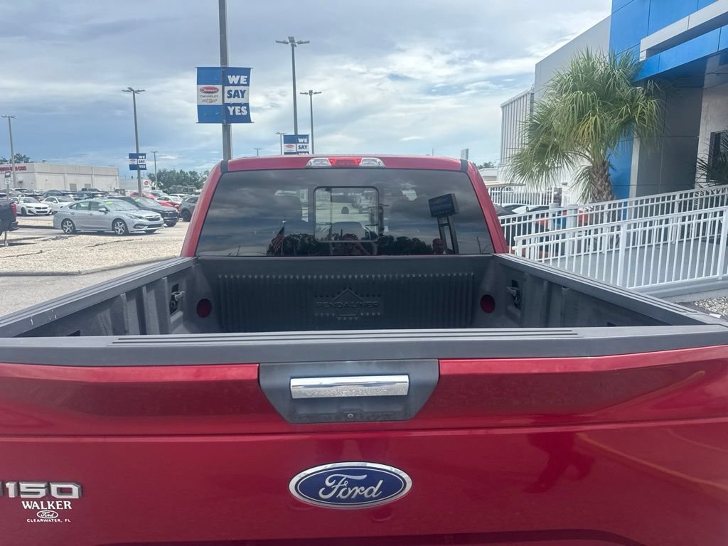 Used 2015  Ford XL image 6
