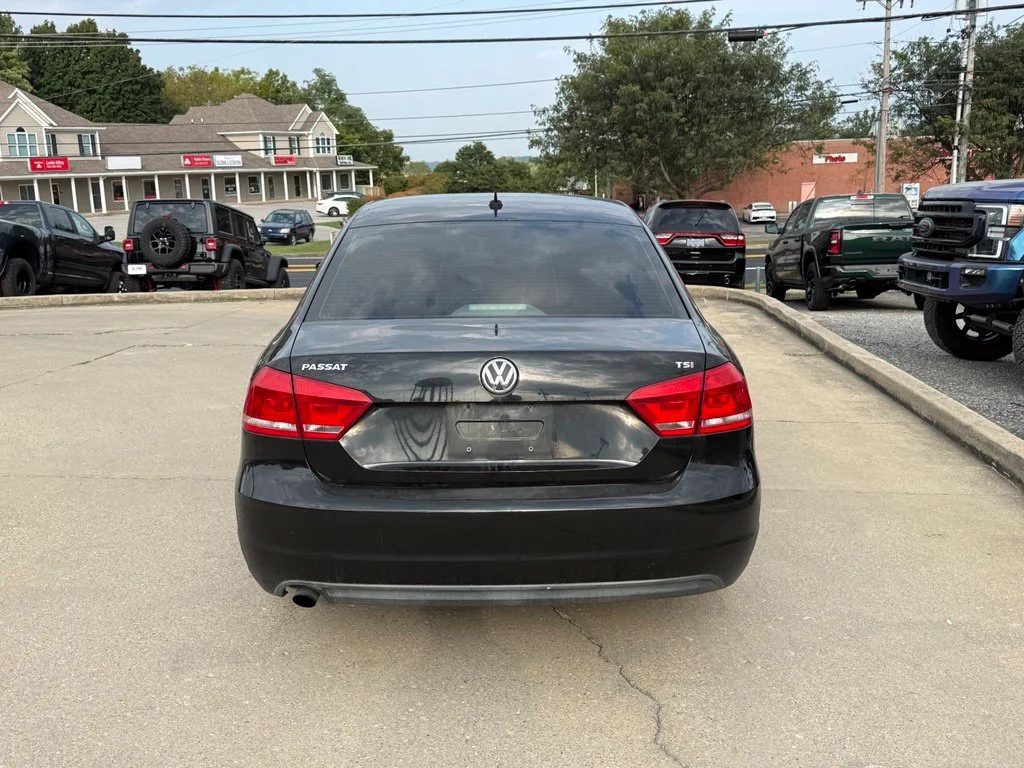 Used 2015 Black Volkswagen 1.8T S image 7