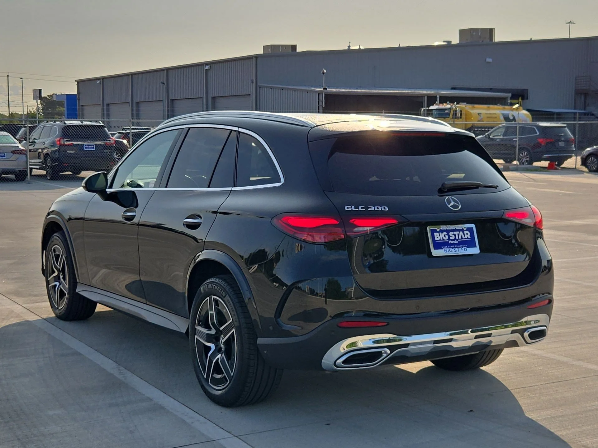 Used 2025 Black Mercedes-Benz GLC 300 image 5