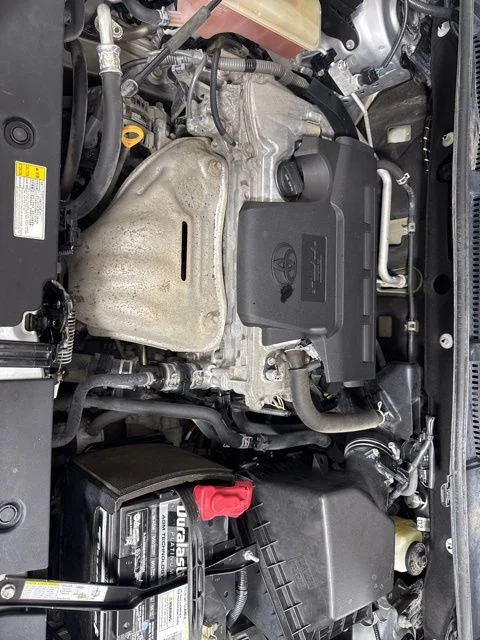 Used 2017 Silver Sky Metallic Toyota XLE image 9