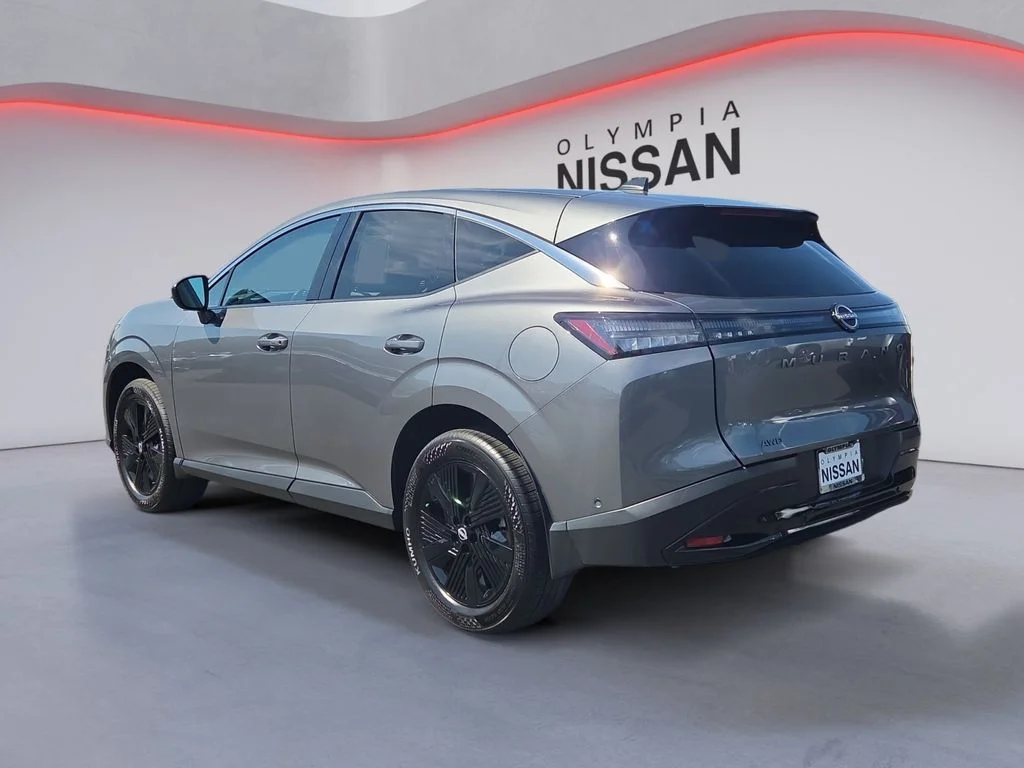 Used 2025 Gray Nissan SV image 4
