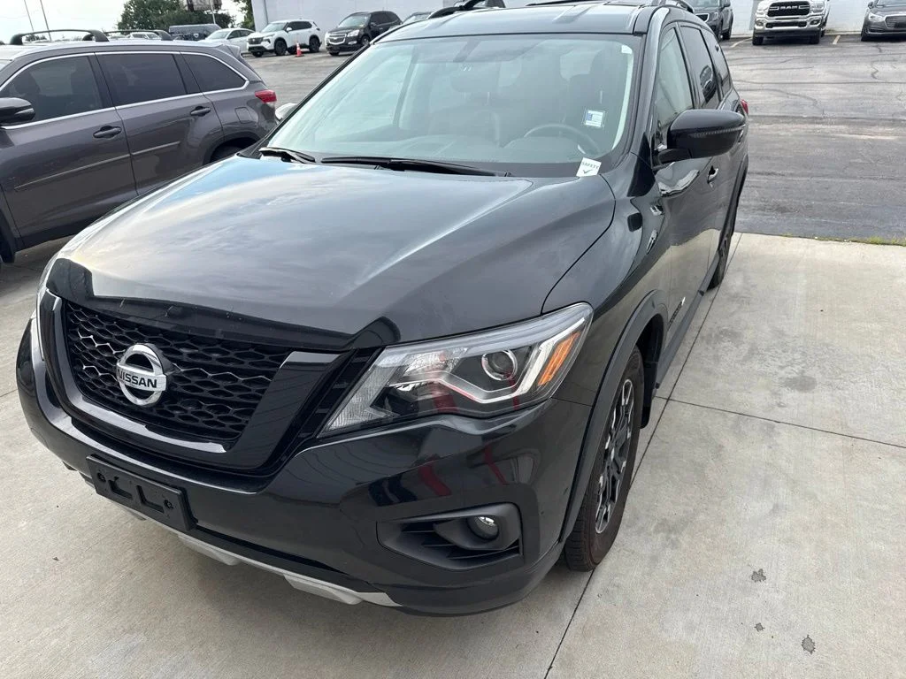 Used 2020 Black Nissan SV image 6