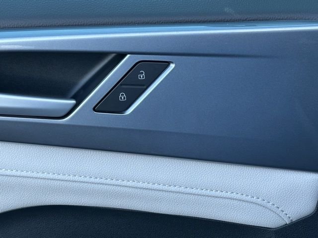 New 2026 Pure White Volkswagen 1.5T SEL image 25